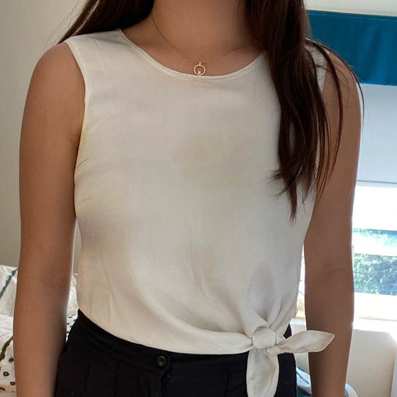 Meet your Posher, Claire - Picture 1 of 1